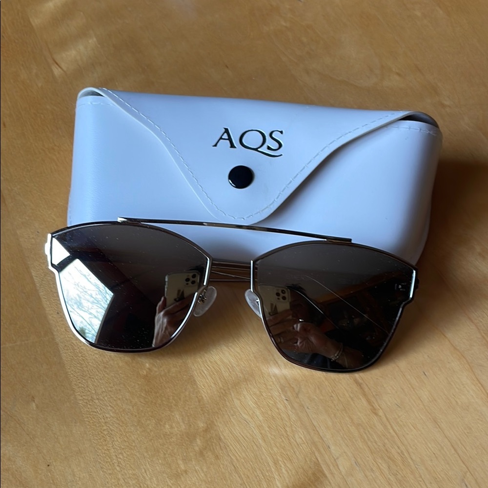 AQS Silver Sunglasses with Case